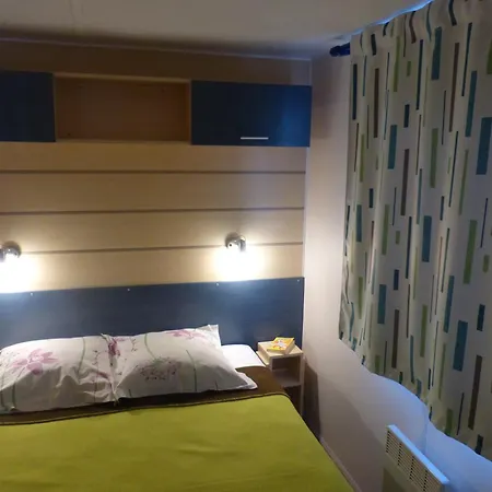 Le Clos De La Lere Kamp alanı Cayriech